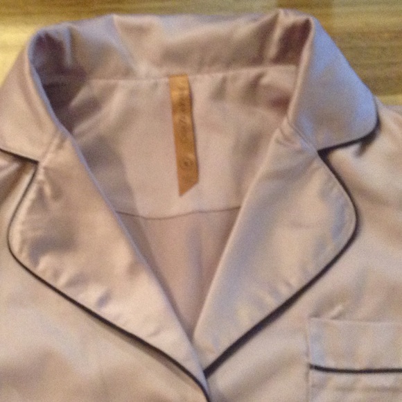 Casa Zeta-Jones Faux Silk Pajama Set| size S - Picture 2 of 8